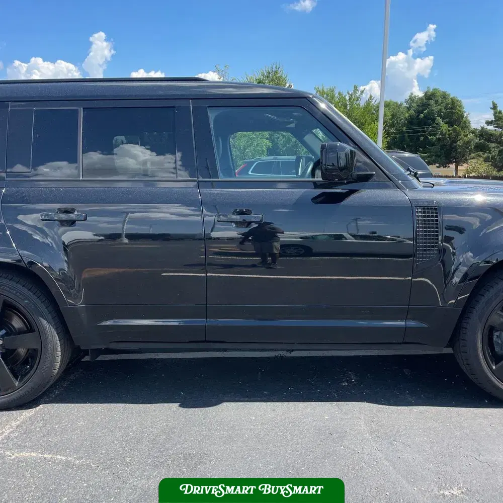 2024 Land Rover Defender 130 P400 X-Dynamic SE