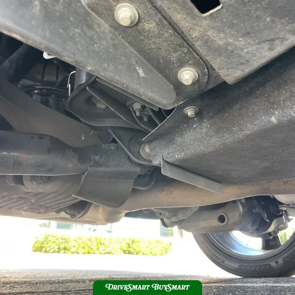 2024 Land Rover Defender 130 P400 X-Dynamic SE