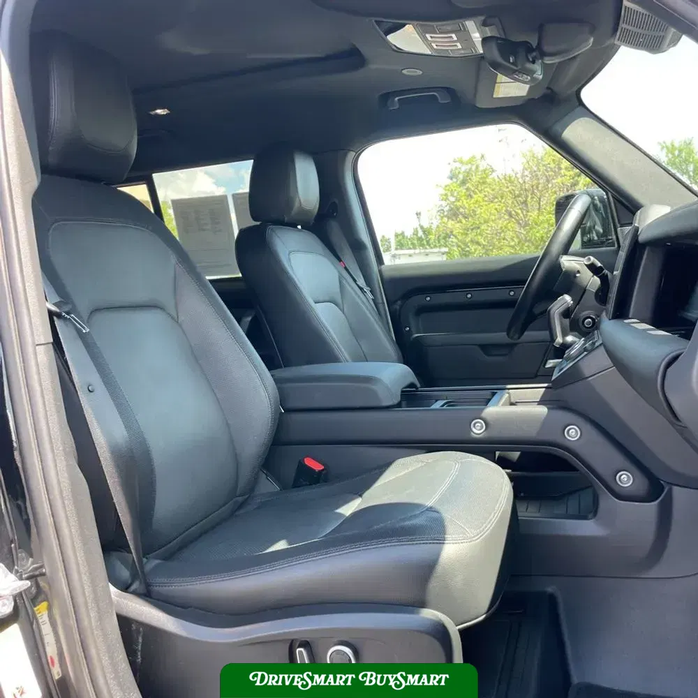2024 Land Rover Defender 130 P400 X-Dynamic SE
