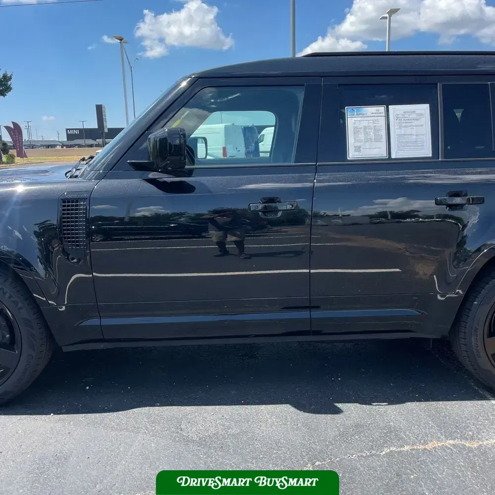 2024 Land Rover Defender 130 P400 X-Dynamic SE
