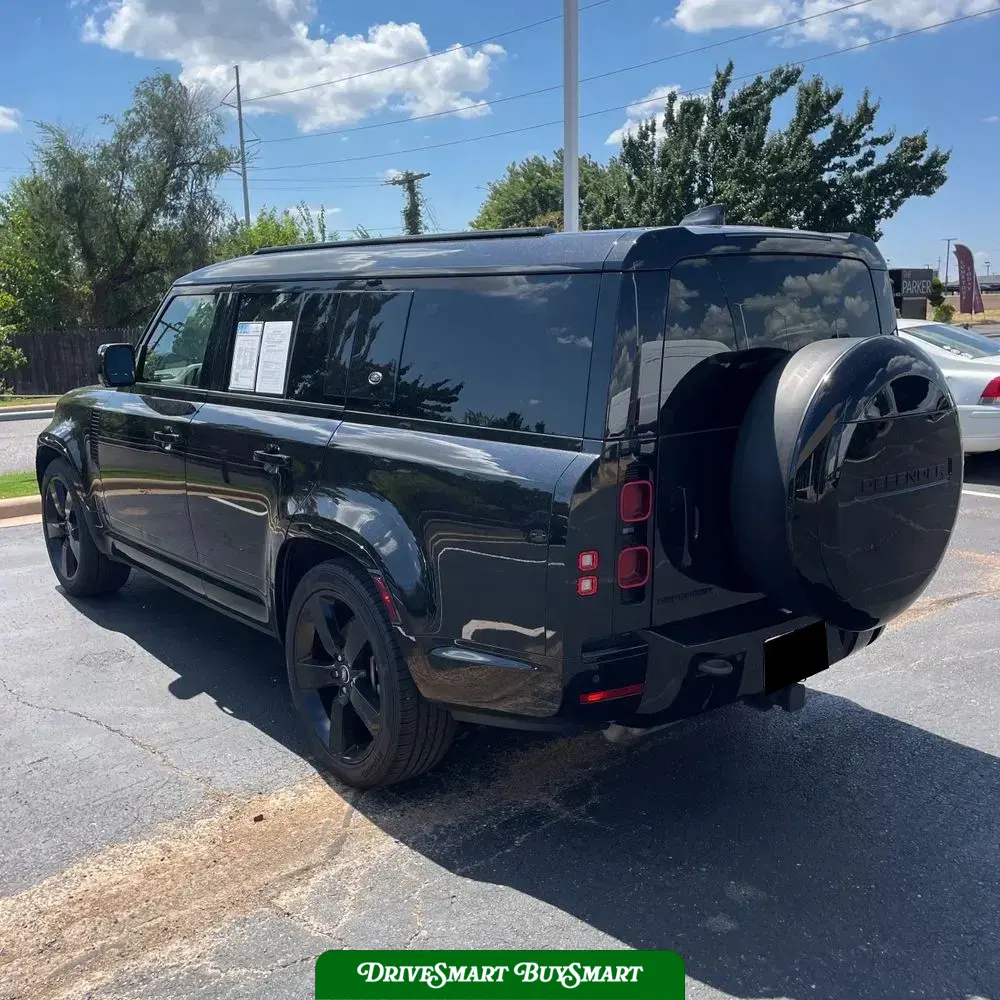 2024 Land Rover Defender 130 P400 X-Dynamic SE