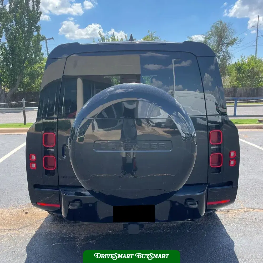 2024 Land Rover Defender 130 P400 X-Dynamic SE