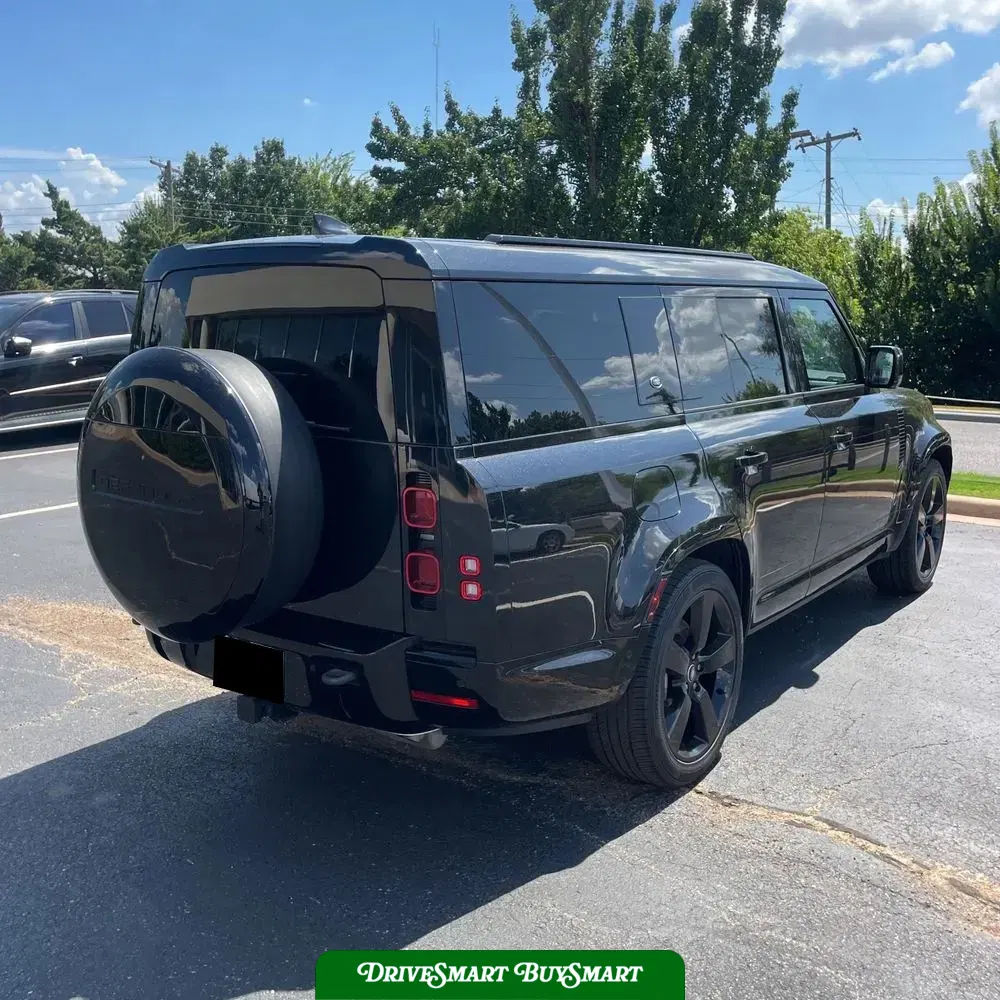 2024 Land Rover Defender 130 P400 X-Dynamic SE
