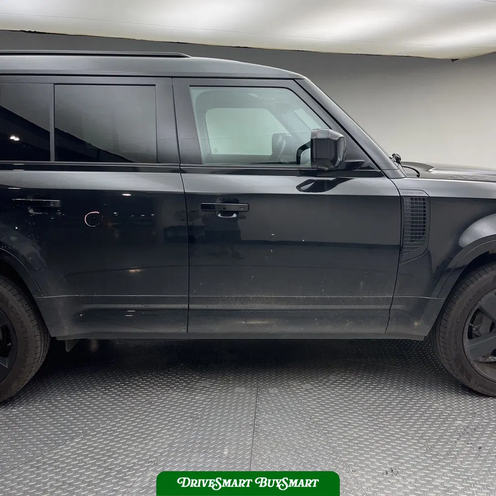 2024 Land Rover Defender 130 P400 X-Dynamic SE
