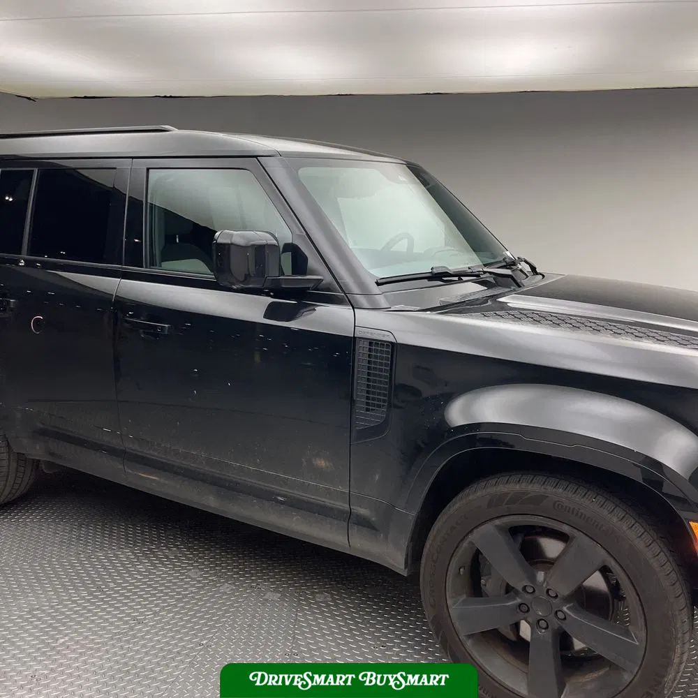 2024 Land Rover Defender 130 P400 X-Dynamic SE