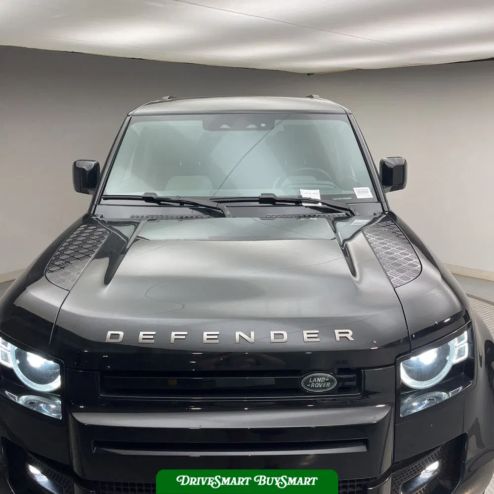 2024 Land Rover Defender 130 P400 X-Dynamic SE