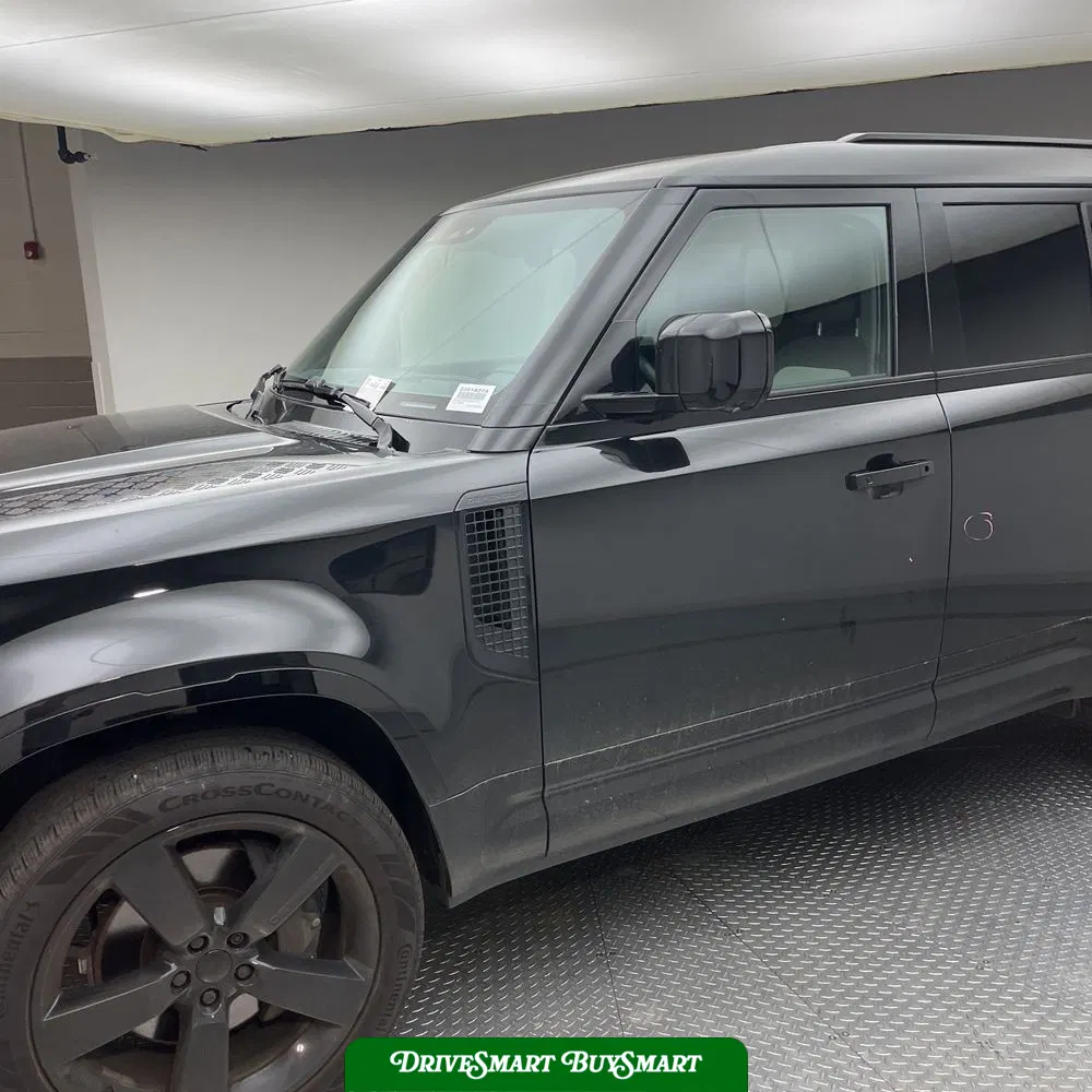 2024 Land Rover Defender 130 P400 X-Dynamic SE
