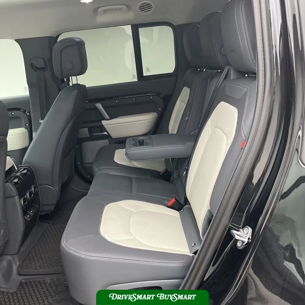 2024 Land Rover Defender 130 P400 X-Dynamic SE