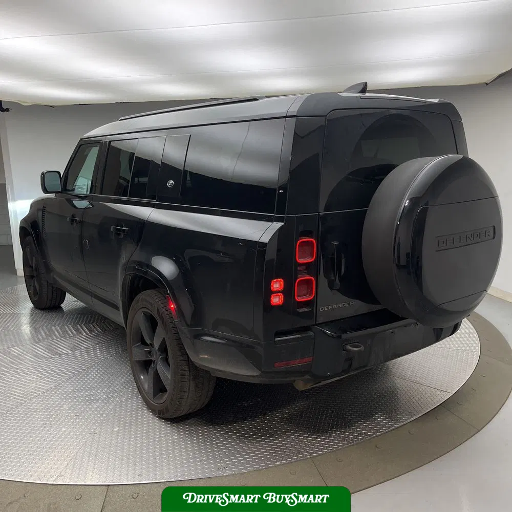 2024 Land Rover Defender 130 P400 X-Dynamic SE
