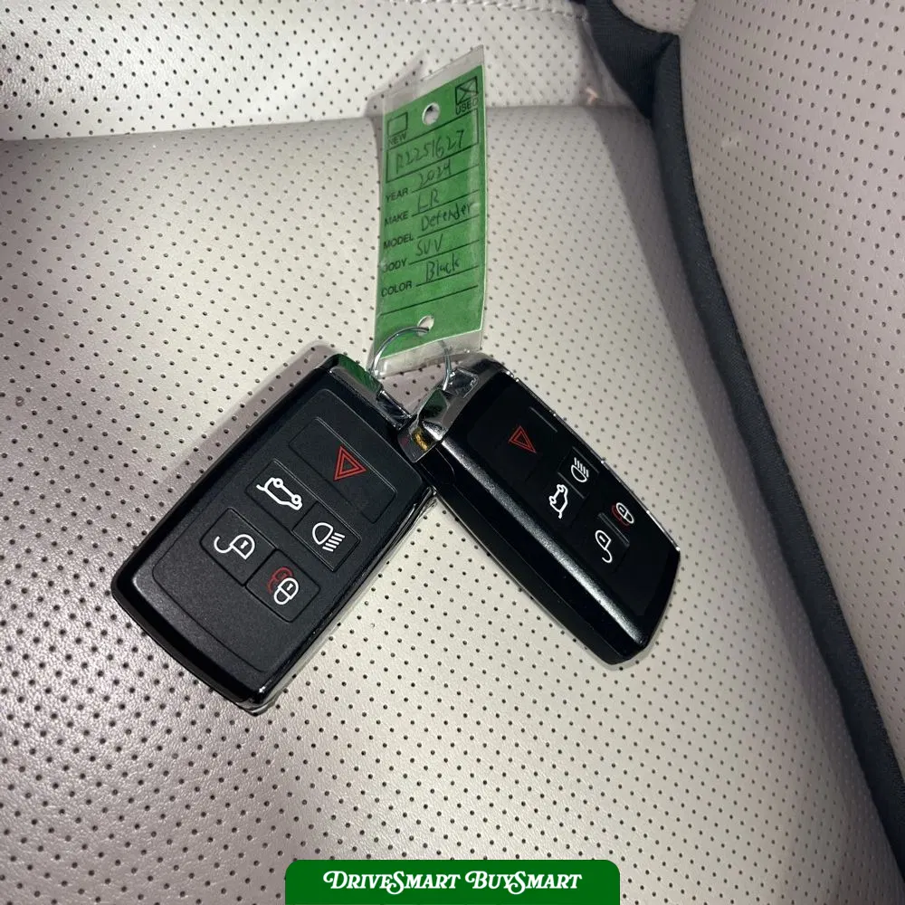 2024 Land Rover Defender 130 P400 X-Dynamic SE