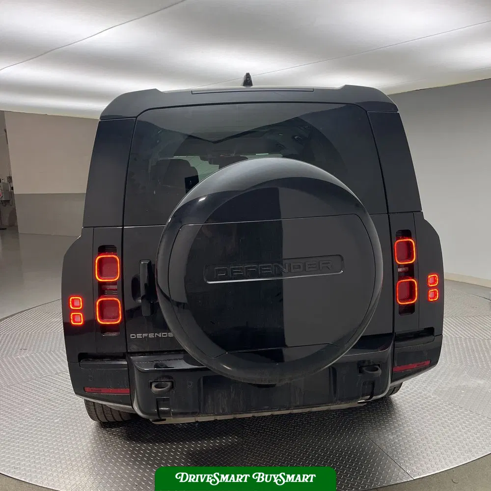 2024 Land Rover Defender 130 P400 X-Dynamic SE