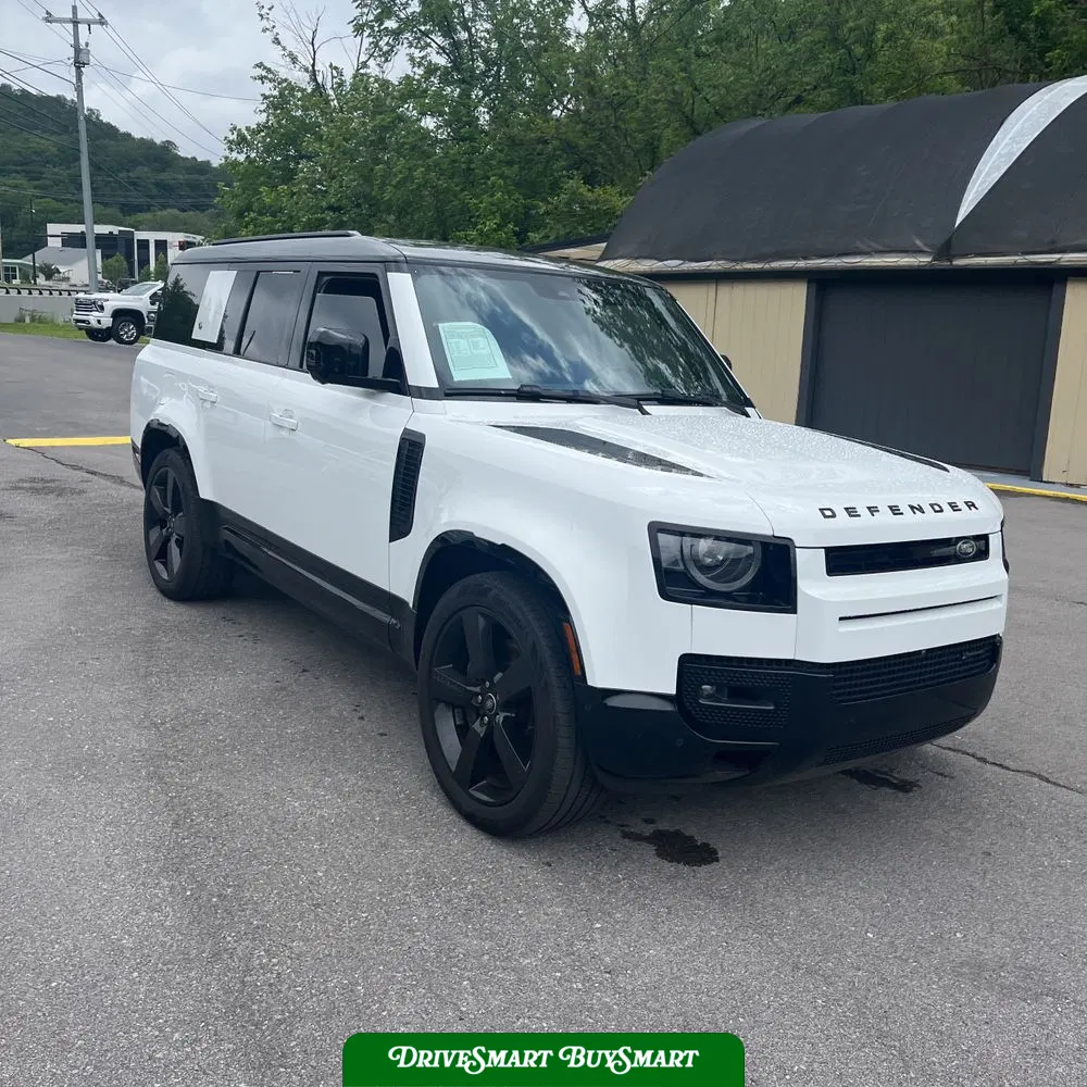 2023 Land Rover Defender 130 X-Dynamic SE