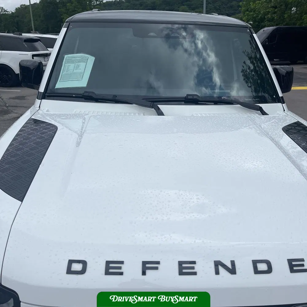 2023 Land Rover Defender 130 X-Dynamic SE