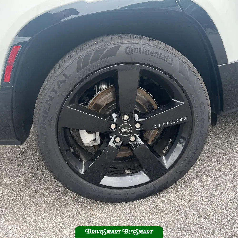 2023 Land Rover Defender 130 X-Dynamic SE