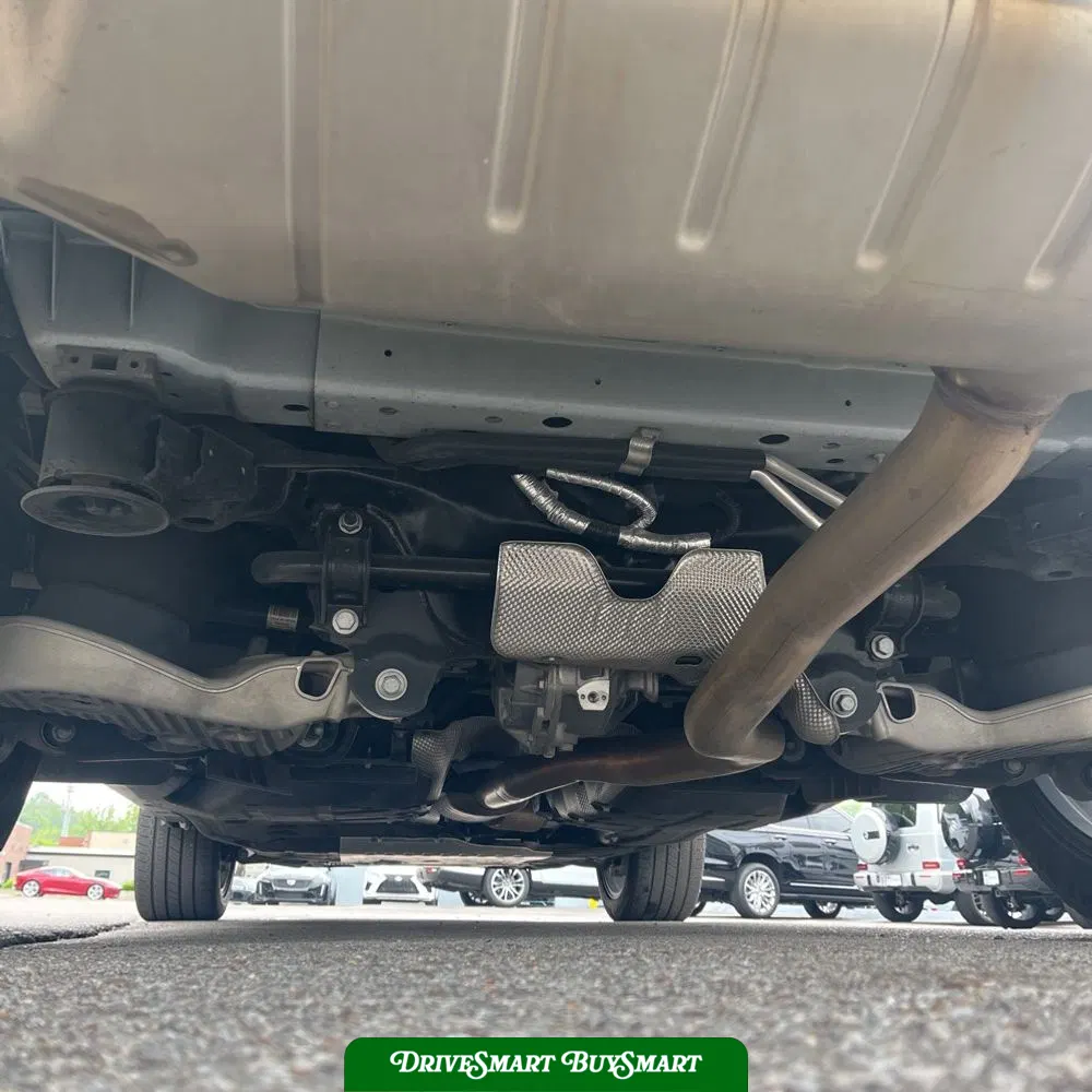2023 Land Rover Defender 130 X-Dynamic SE