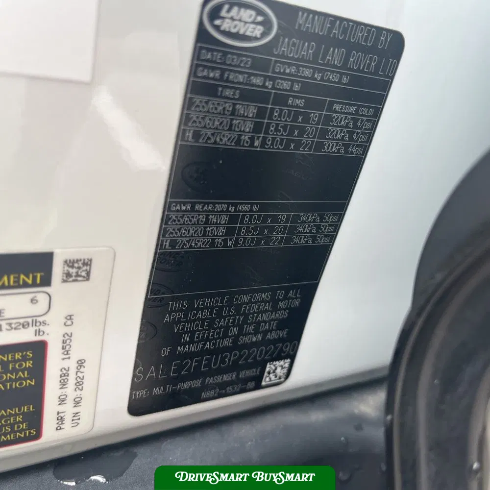 2023 Land Rover Defender 130 X-Dynamic SE