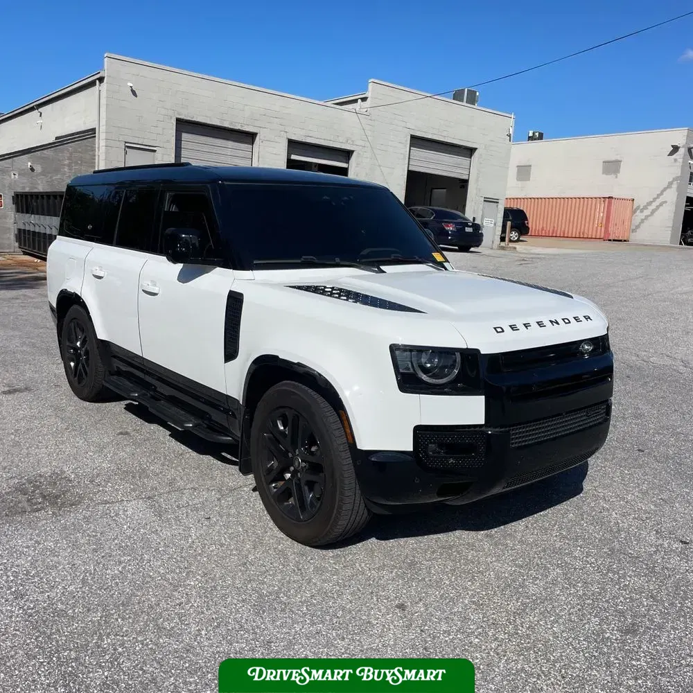 2023 Land Rover Defender 130 X-Dynamic SE
