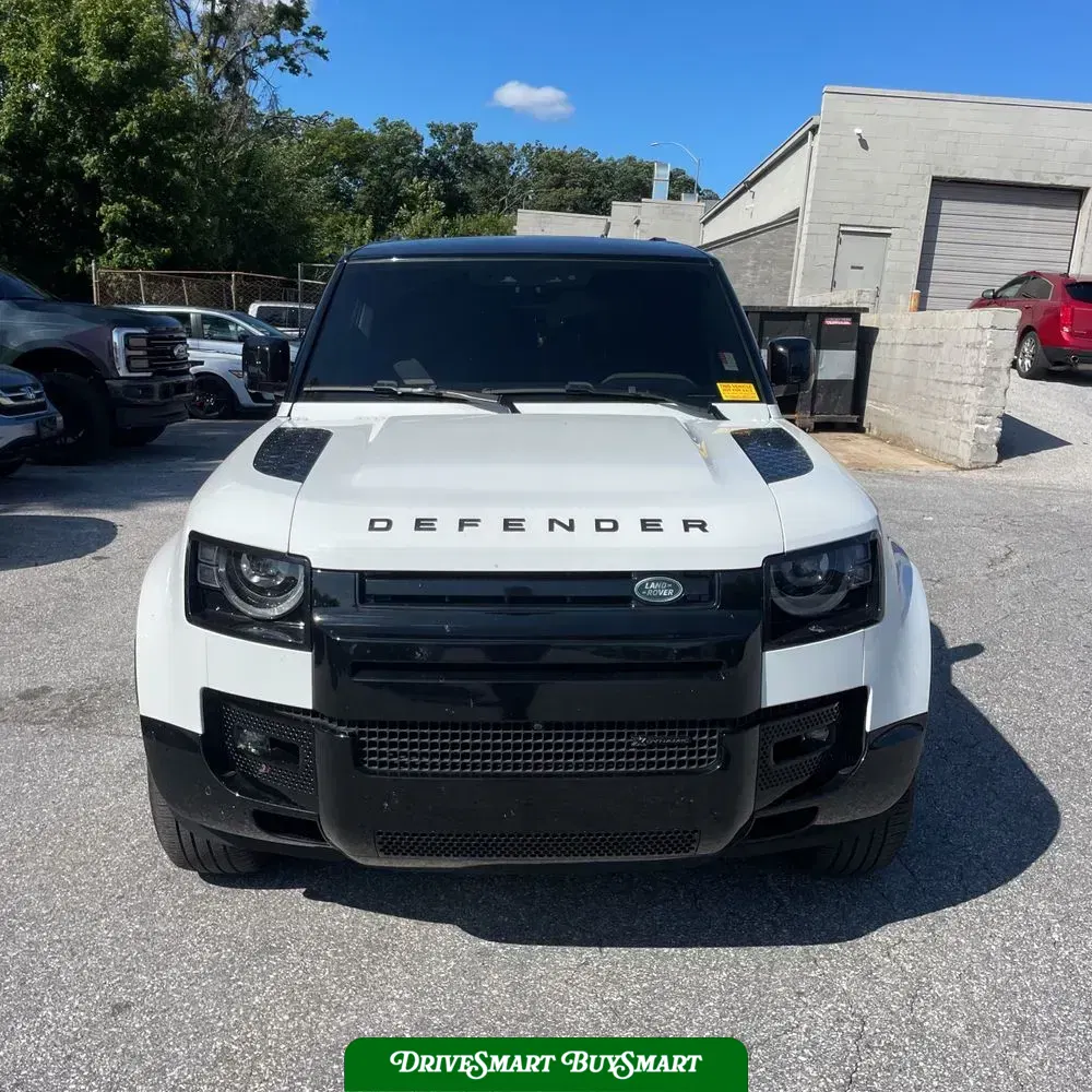 2023 Land Rover Defender 130 X-Dynamic SE