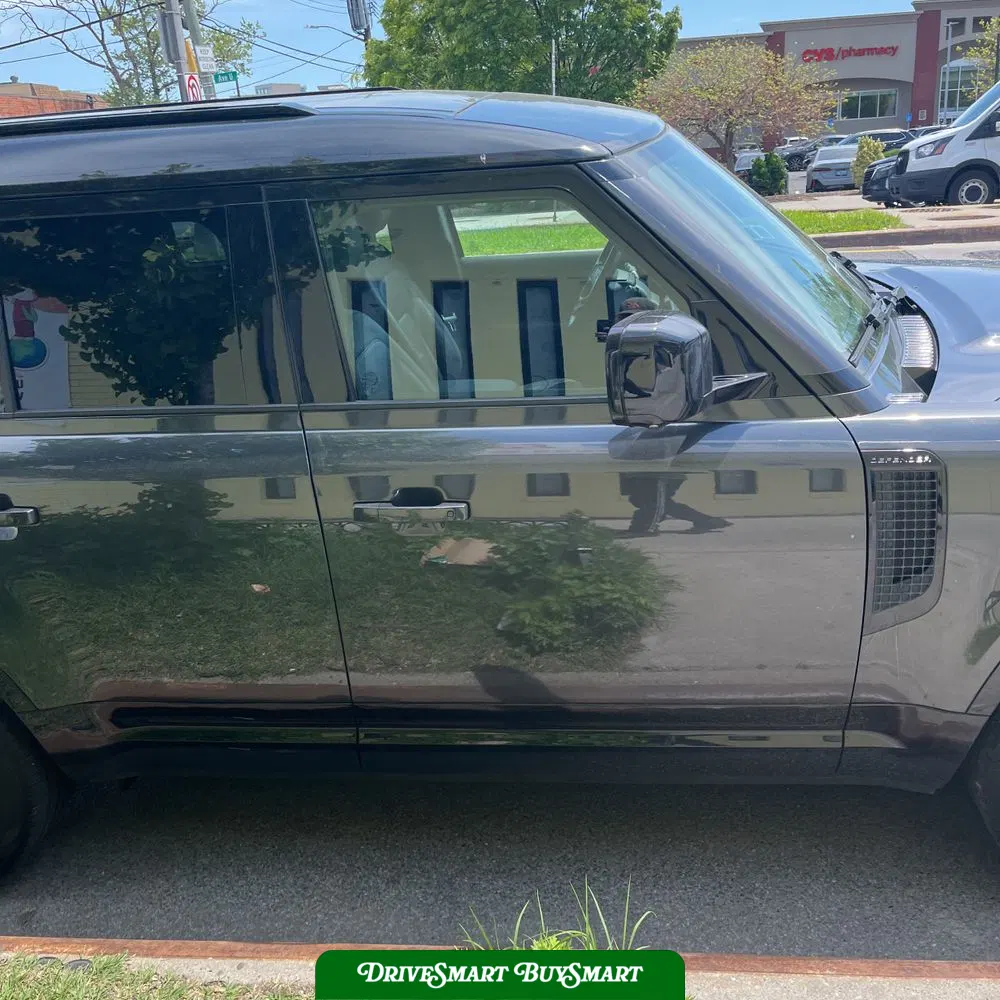 2023 Land Rover Defender 130 X-Dynamic SE