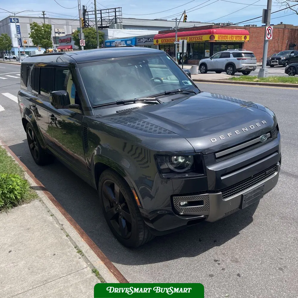 2023 Land Rover Defender 130 X-Dynamic SE
