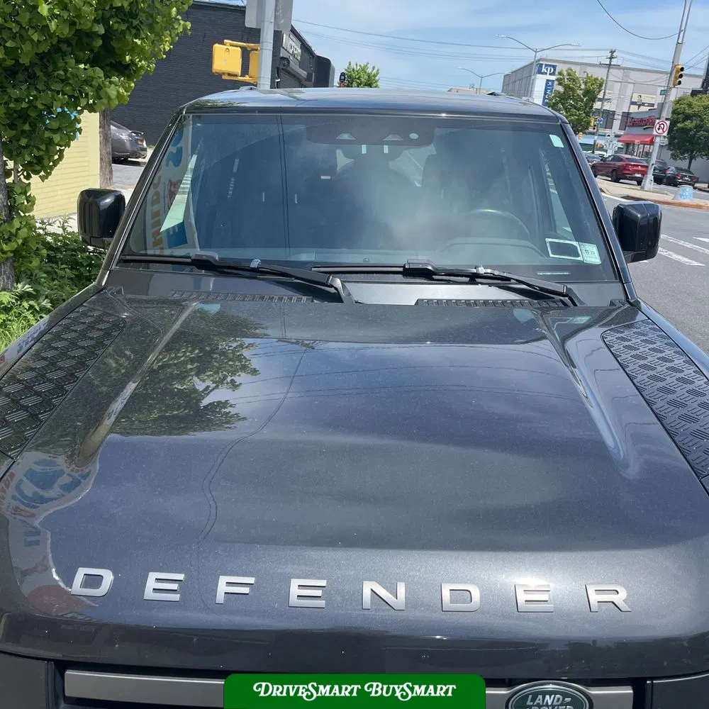 2023 Land Rover Defender 130 X-Dynamic SE