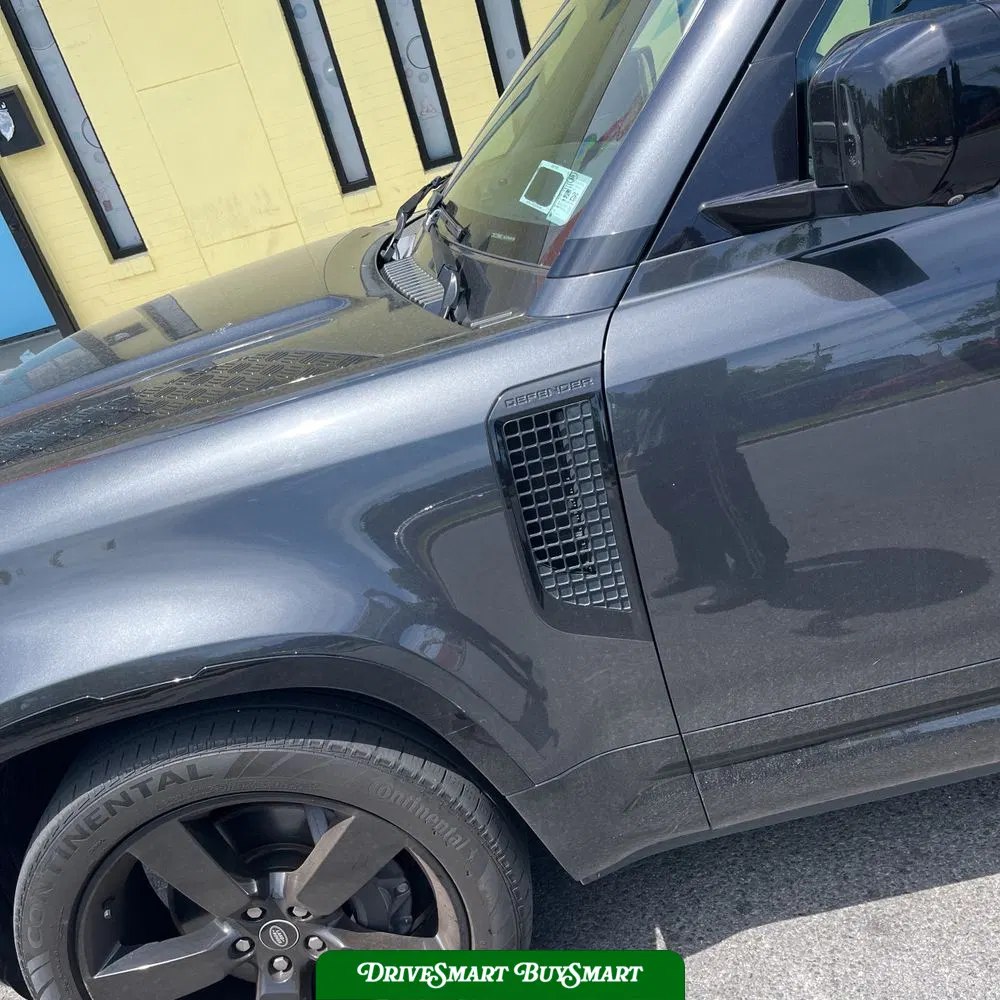 2023 Land Rover Defender 130 X-Dynamic SE
