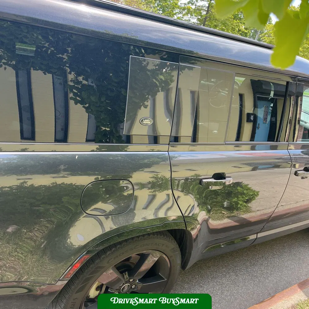 2023 Land Rover Defender 130 X-Dynamic SE