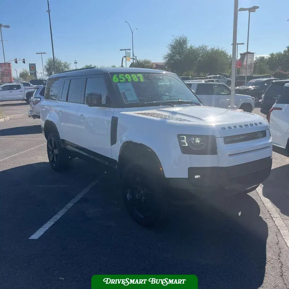 2024 Land Rover Defender 130 X-Dyn SE P400