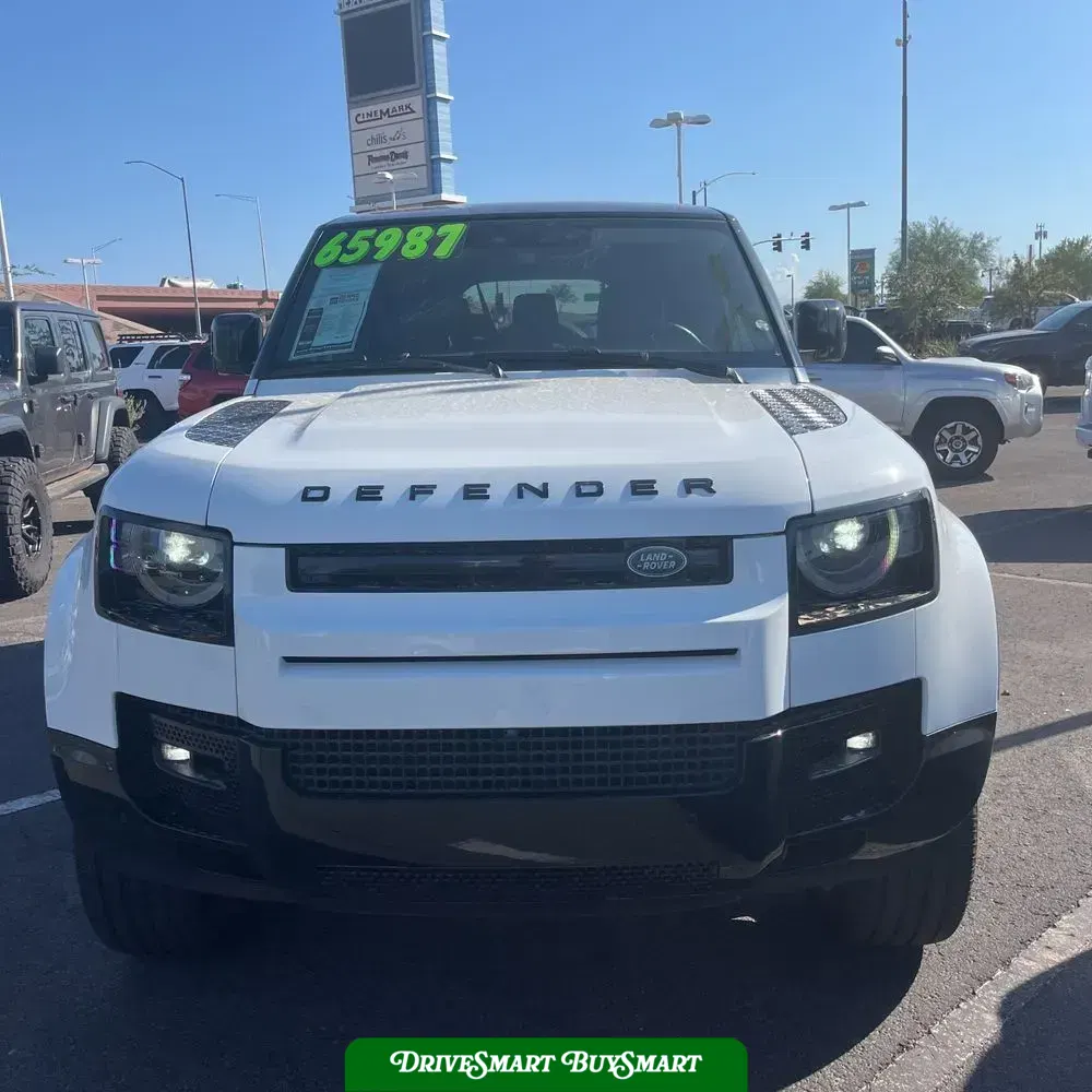 2024 Land Rover Defender 130 X-Dyn SE P400