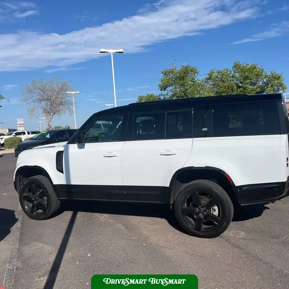 2024 Land Rover Defender 130 X-Dyn SE P400