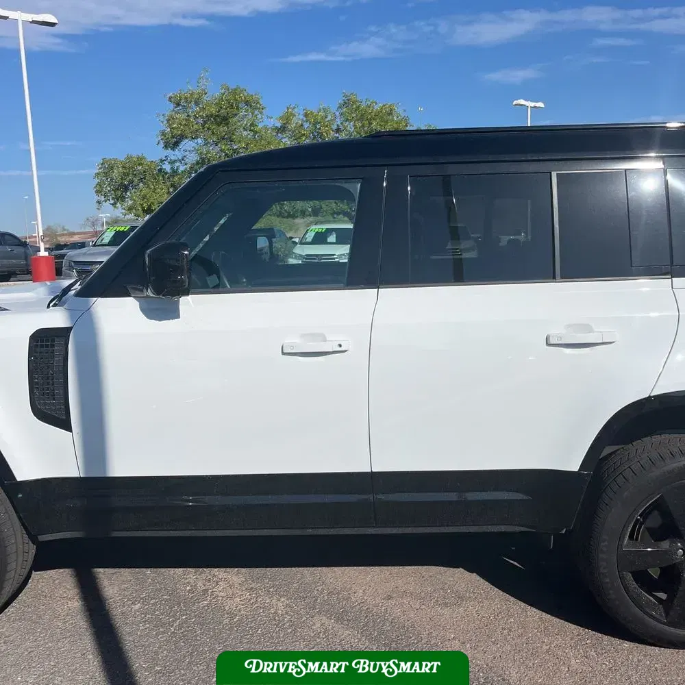 2024 Land Rover Defender 130 X-Dyn SE P400