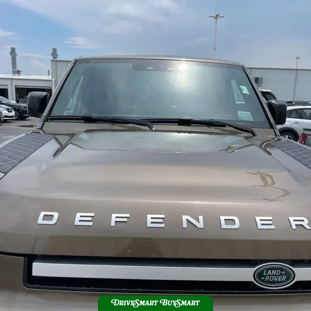 2024 Land Rover Defender 110 S P400