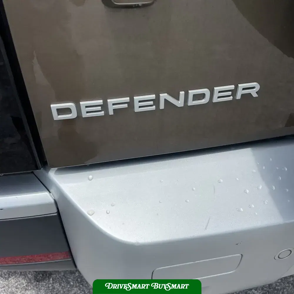 2024 Land Rover Defender 110 S P400