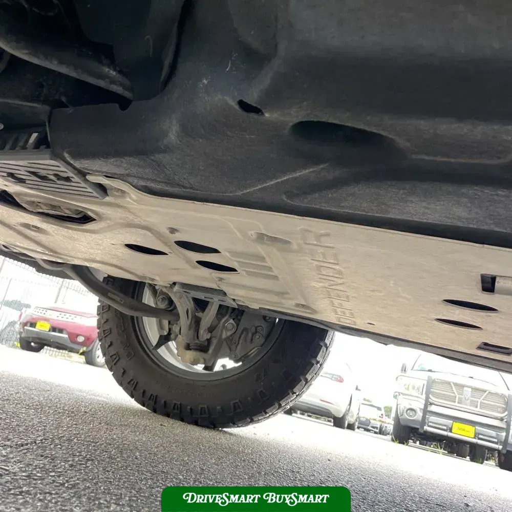 2024 Land Rover Defender 110 S P400