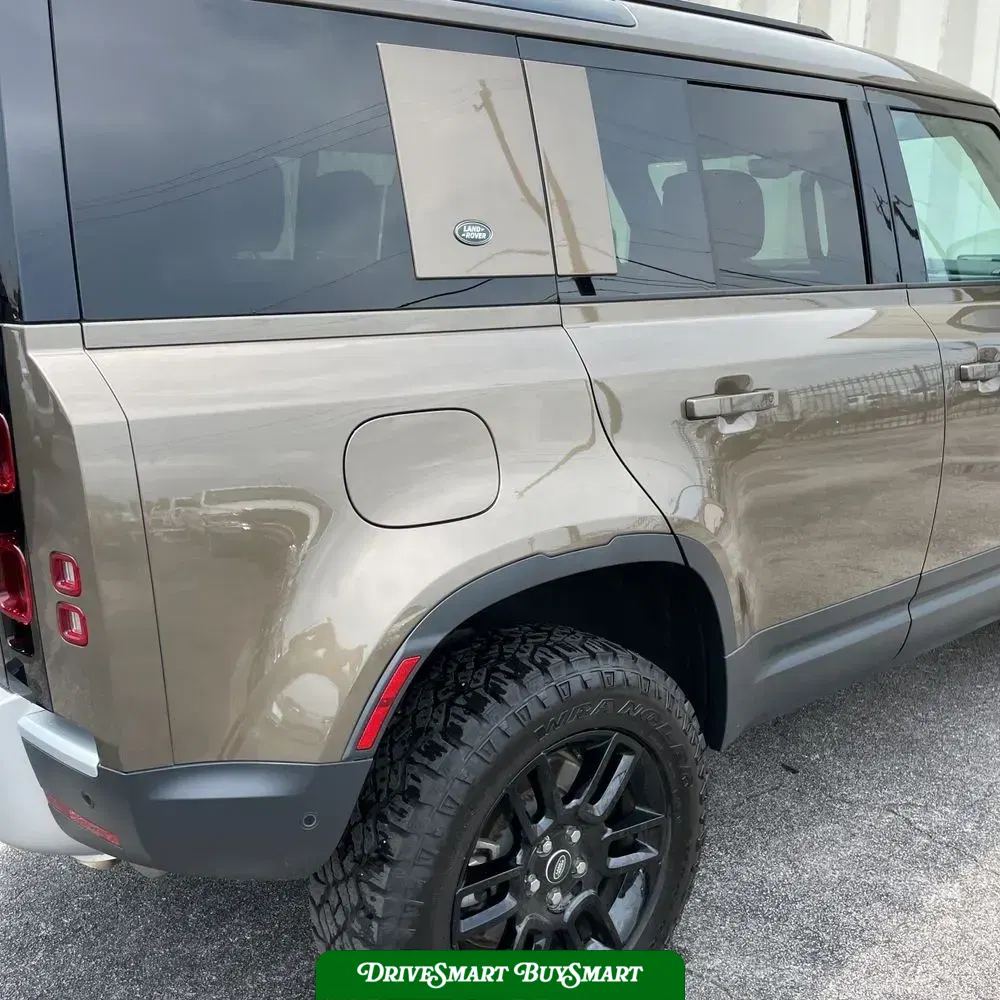 2024 Land Rover Defender 110 S P400