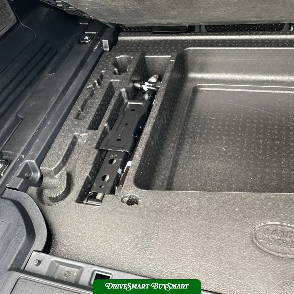 2024 Land Rover Defender 110 P400 S