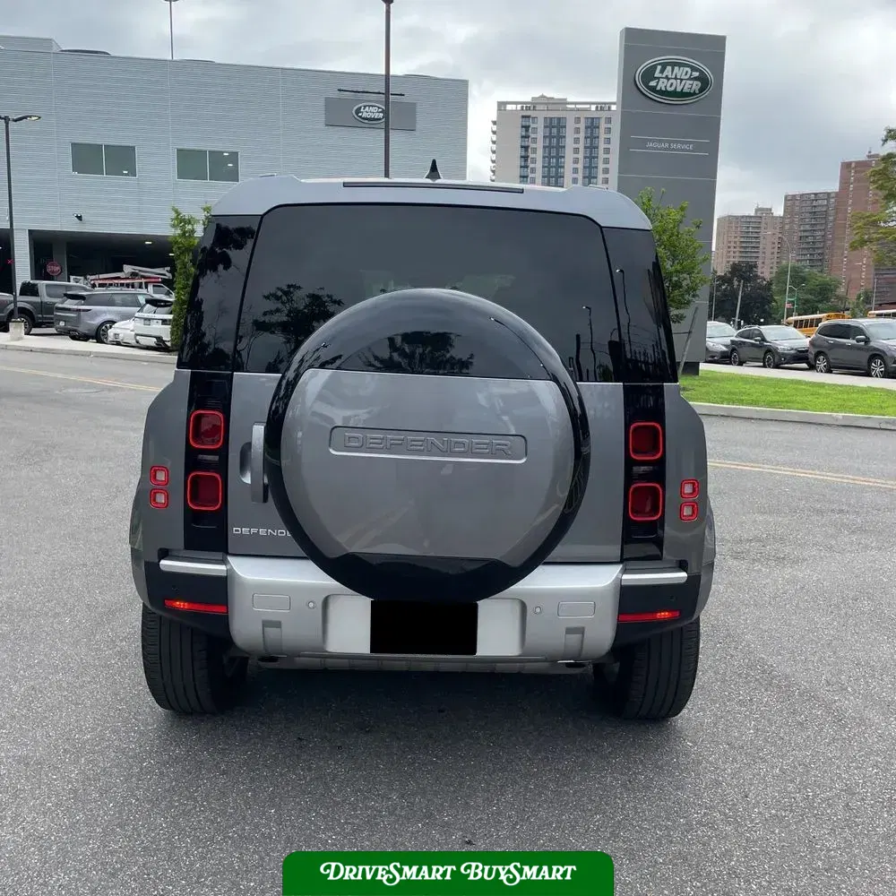 2024 Land Rover Defender 110 P400 S