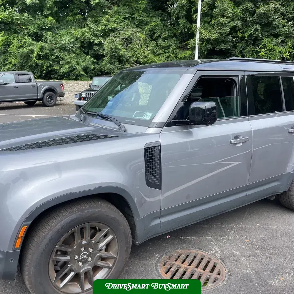 2024 Land Rover Defender 110 S P300