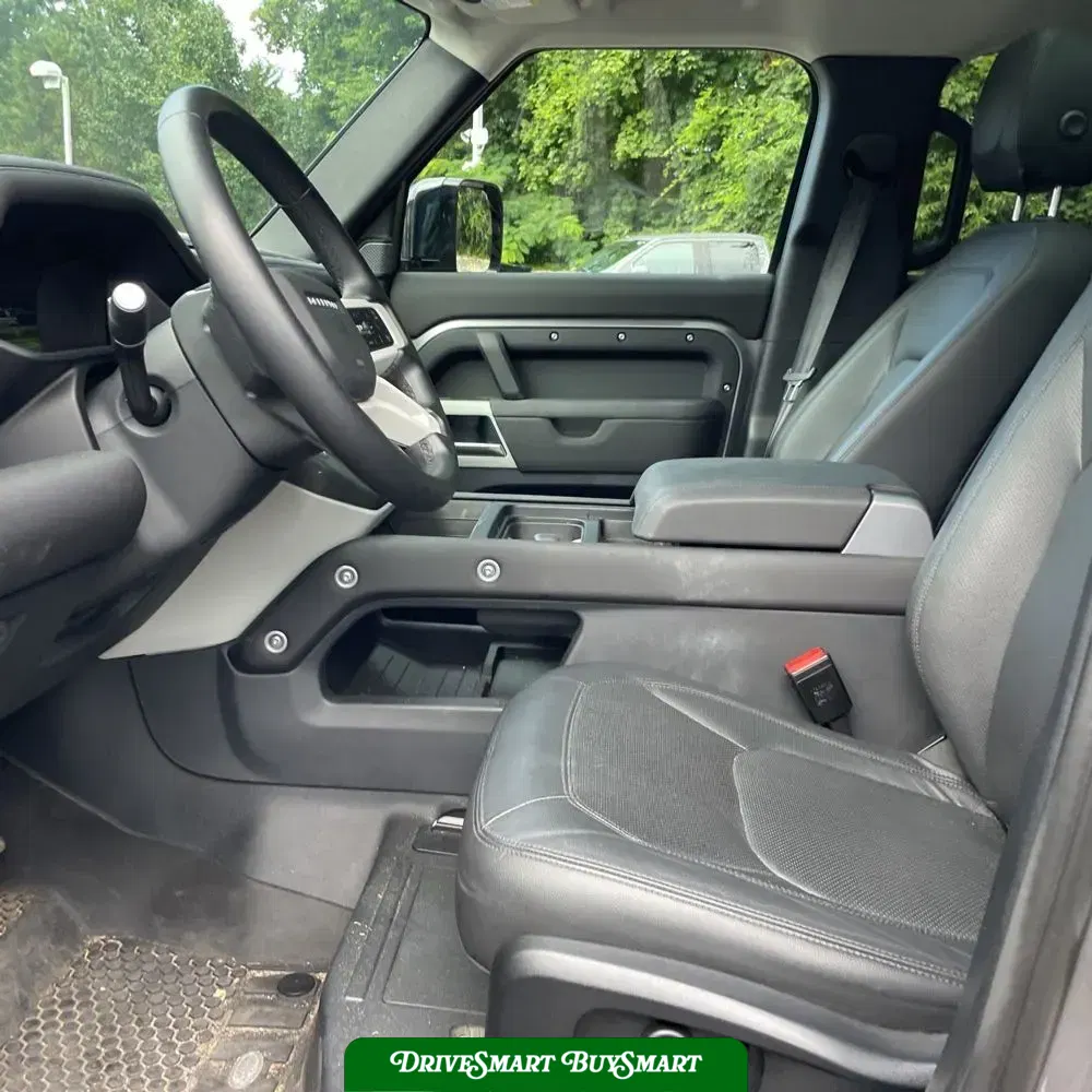 2024 Land Rover Defender 110 S P300