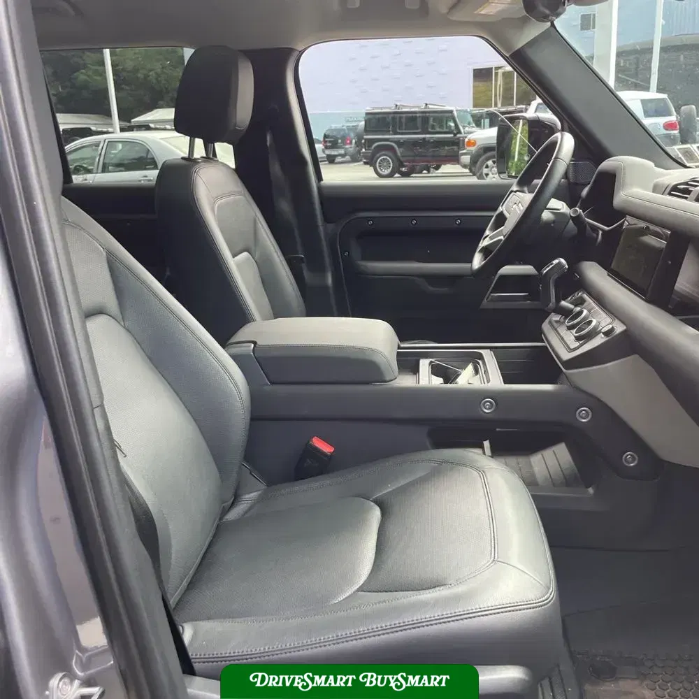 2024 Land Rover Defender 110 S P300