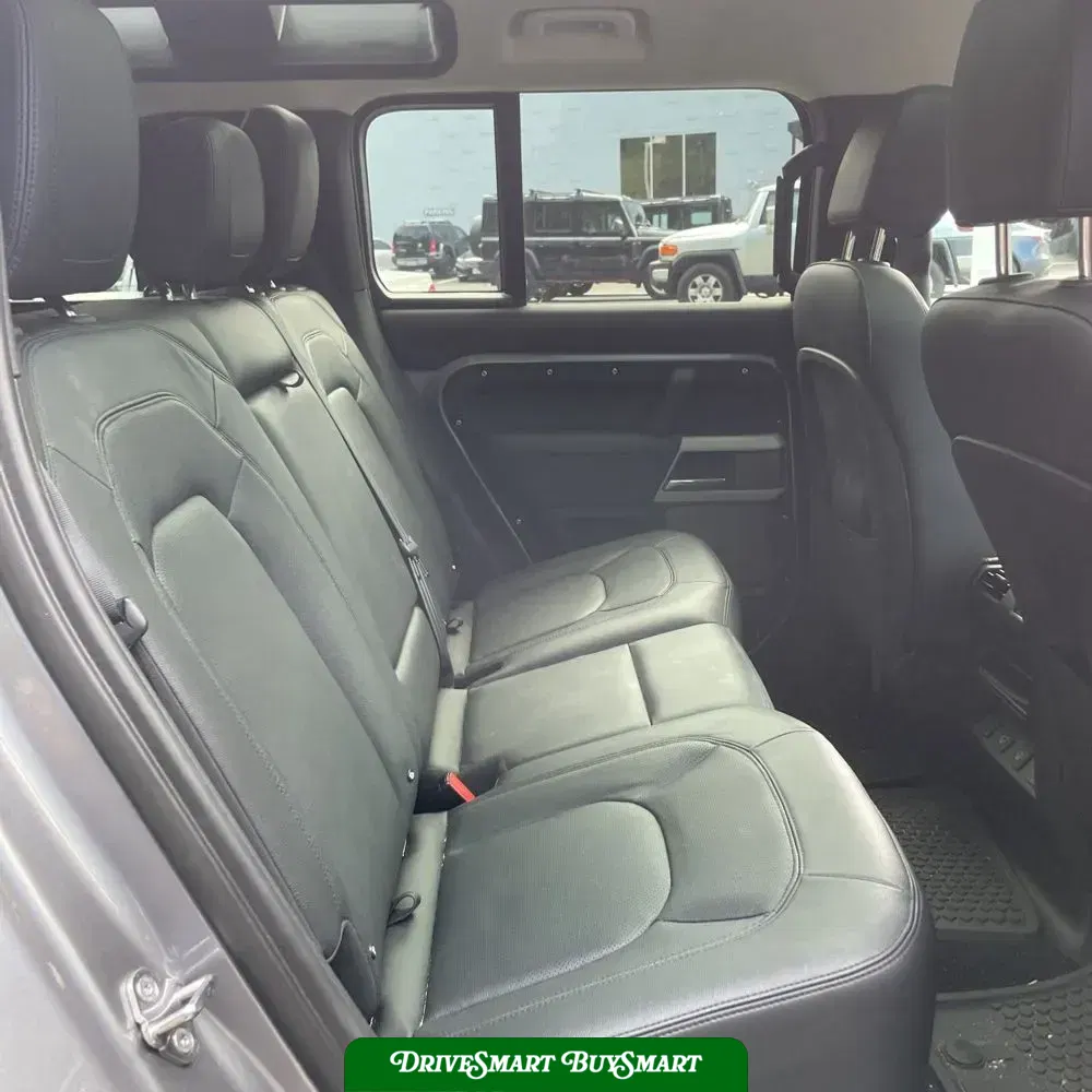 2024 Land Rover Defender 110 S P300