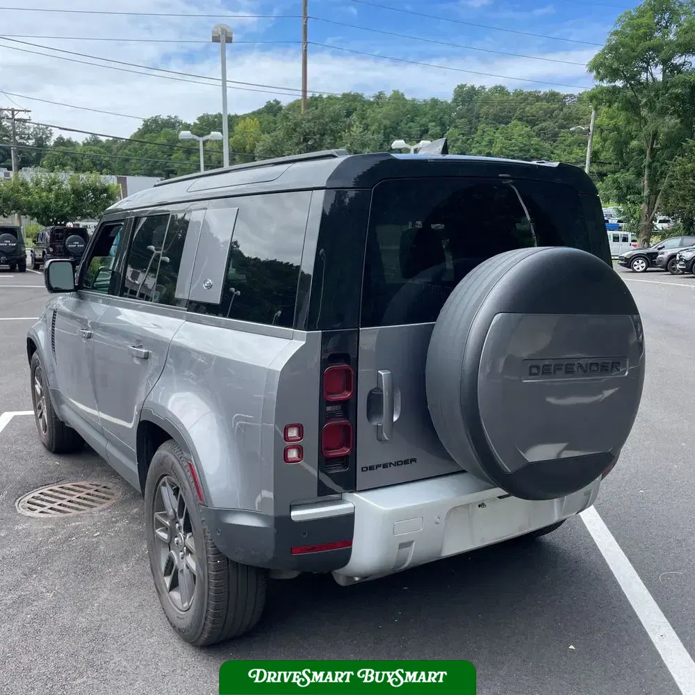 2024 Land Rover Defender 110 S P300