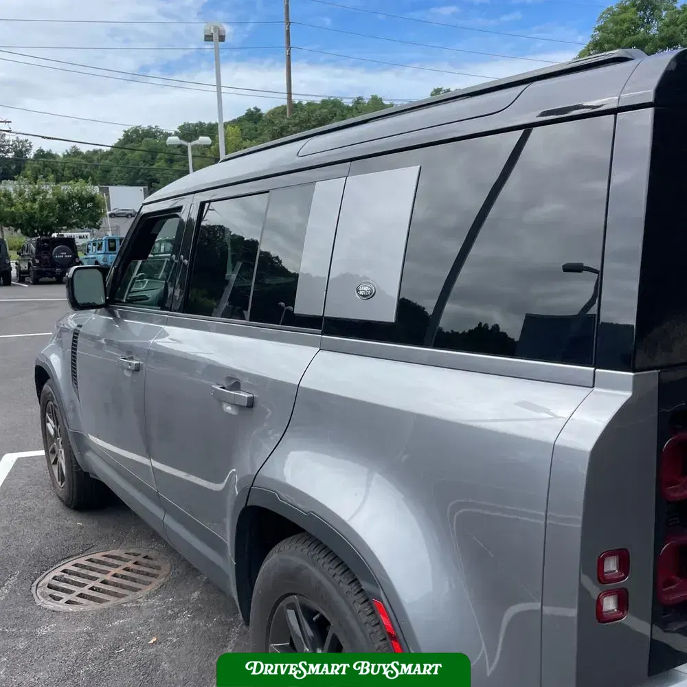 2024 Land Rover Defender 110 S P300