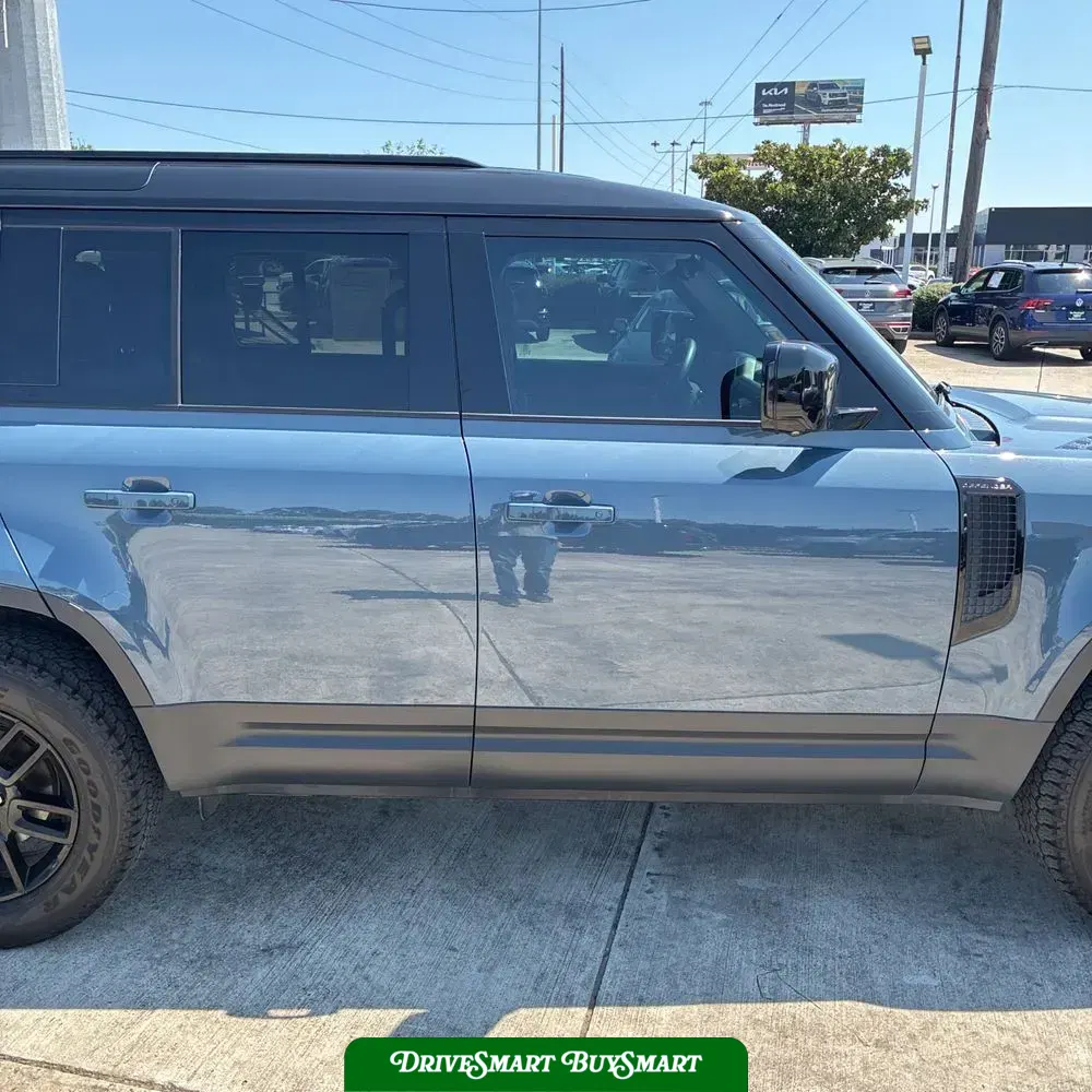 2024 Land Rover Defender 110 S P300