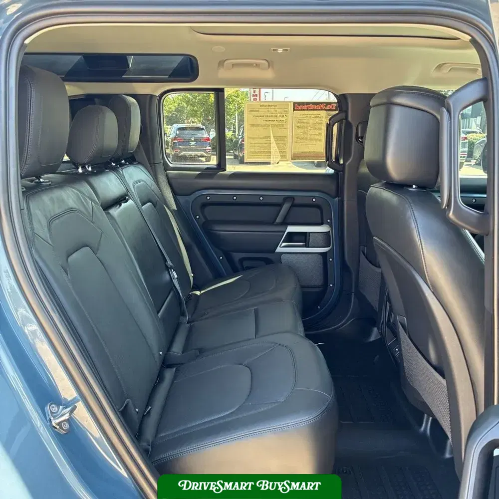 2024 Land Rover Defender 110 S P300