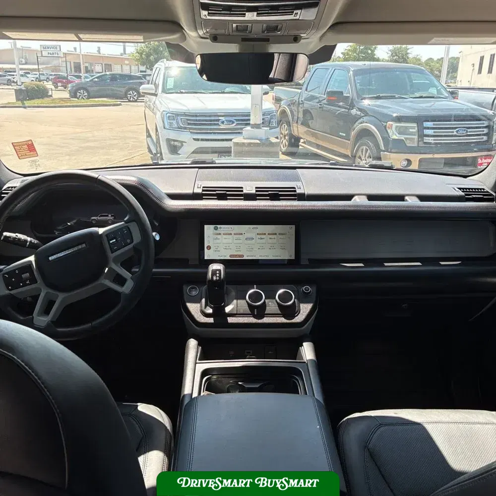 2024 Land Rover Defender 110 S P300