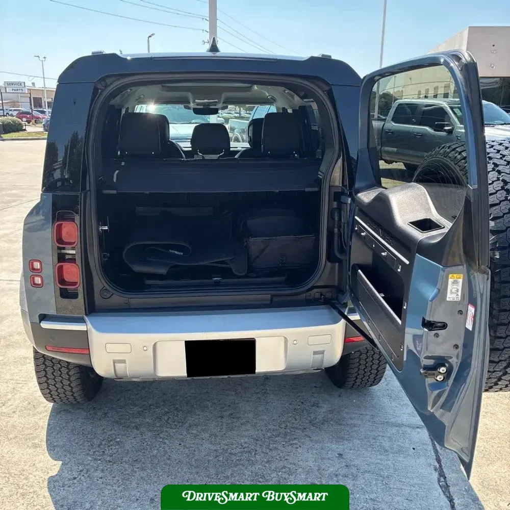 2024 Land Rover Defender 110 S P300