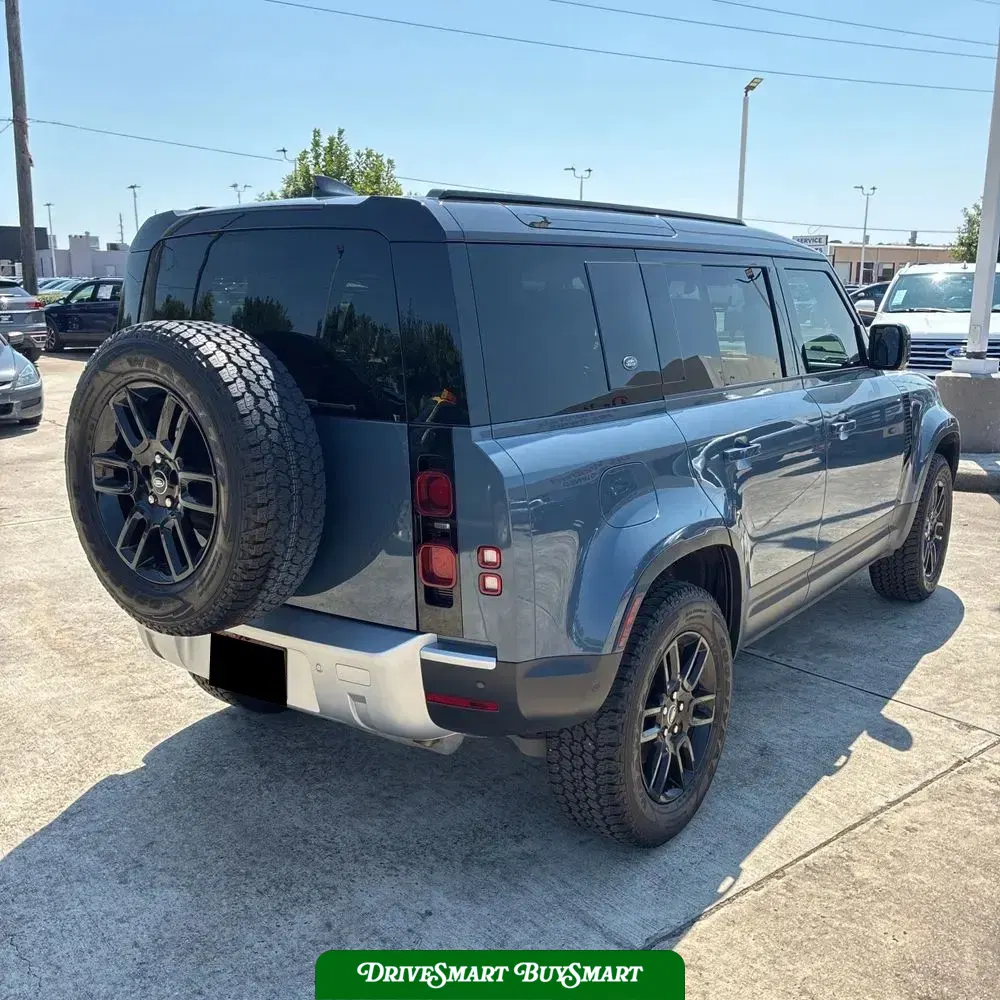 2024 Land Rover Defender 110 S P300