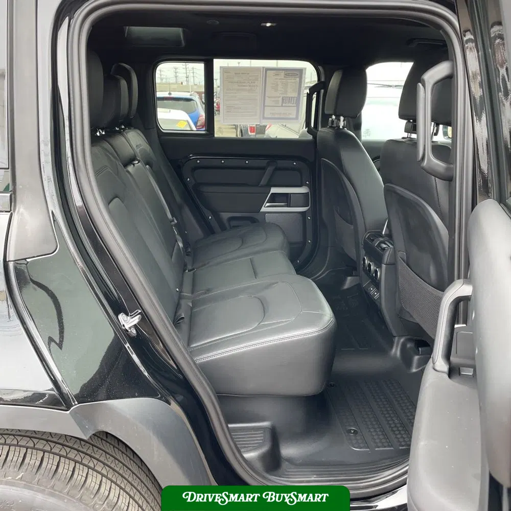 2024 Land Rover Defender 110 P300 S