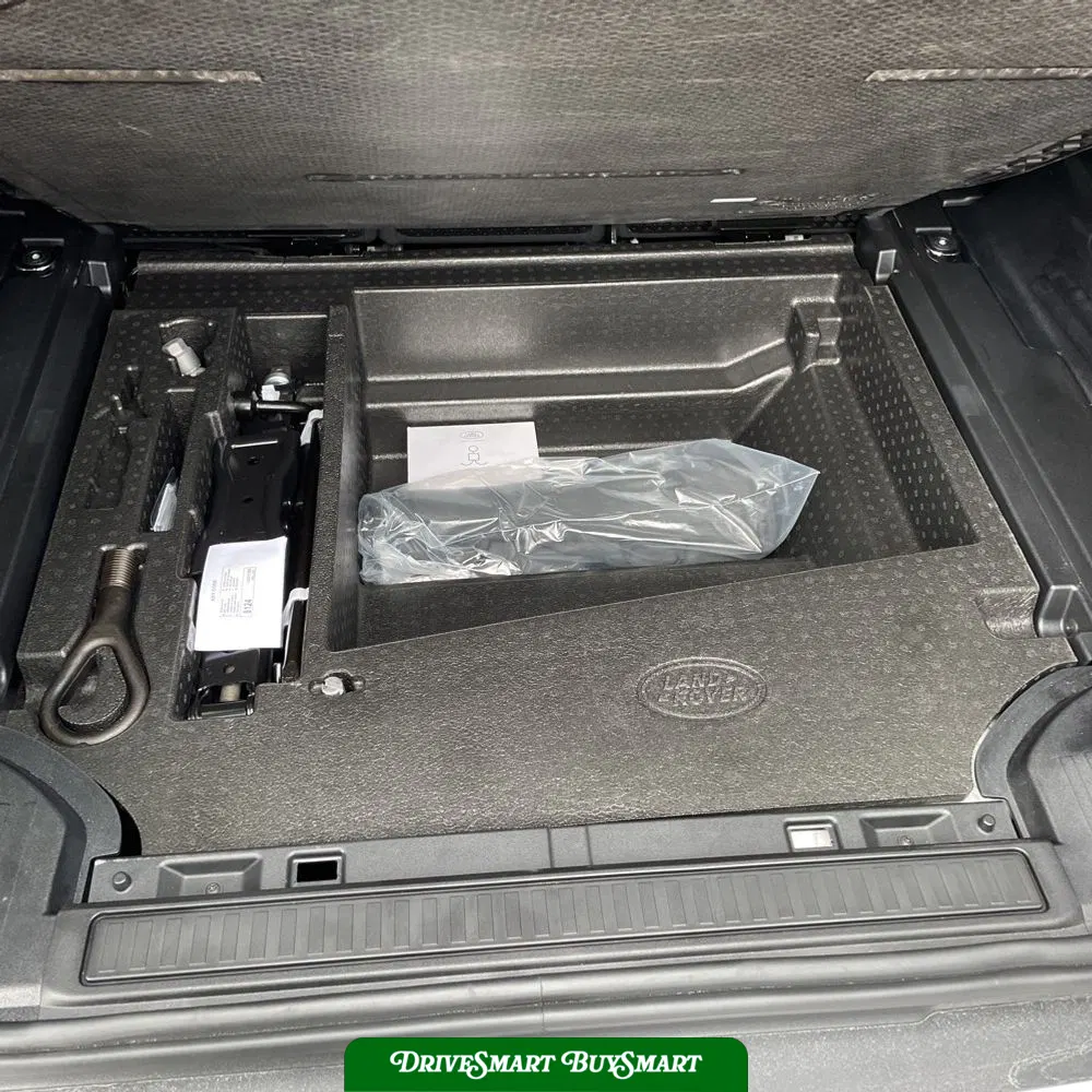 2024 Land Rover Defender 110 P300 S